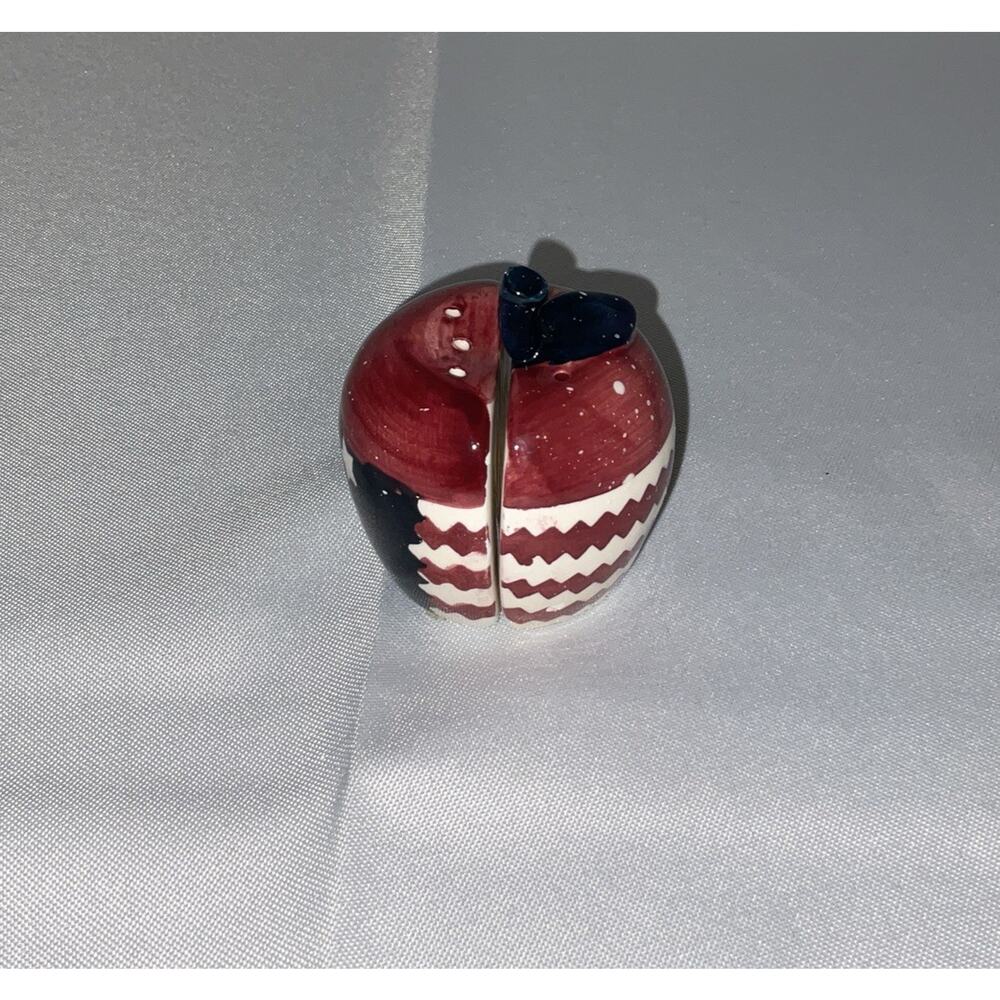Ceramic American Flag Apple Shaped Salt & Pepper Shakers